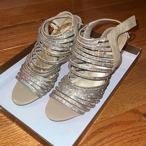 SILVER AND GOLD tan heels